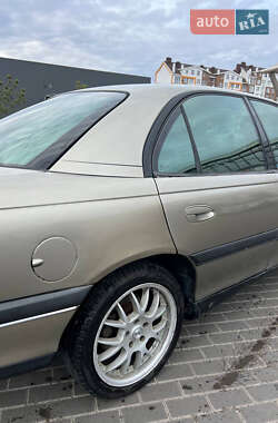 Седан Opel Omega 1997 в 