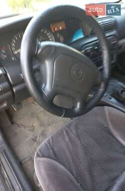 Седан Opel Omega 1995 в 