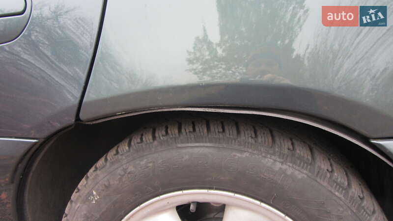 Седан Opel Omega 2002 в Першотравенську