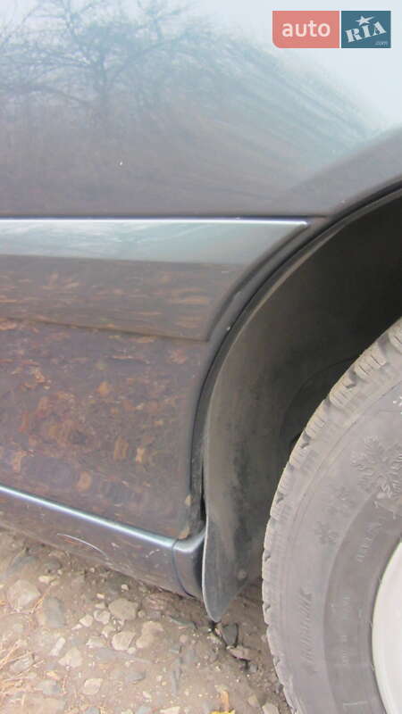 Седан Opel Omega 2002 в Першотравенську