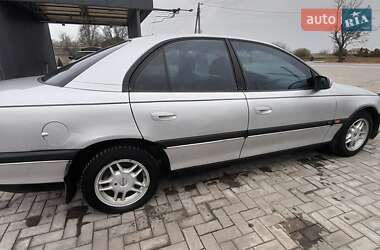 Седан Opel Omega 1998 в Каменском