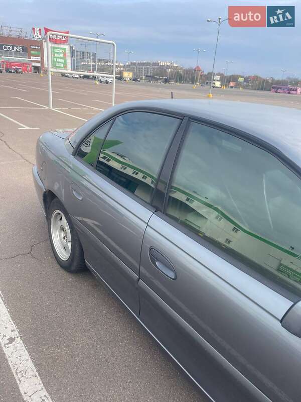 Седан Opel Omega 2002 в Одесі