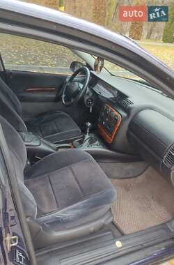 Седан Opel Omega 1999 в Каневе