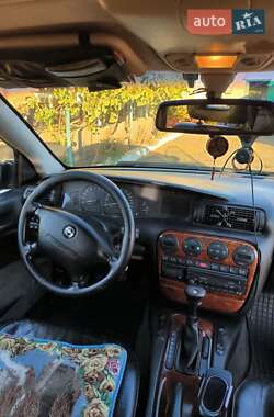 Седан Opel Omega 1996 в Раздельной