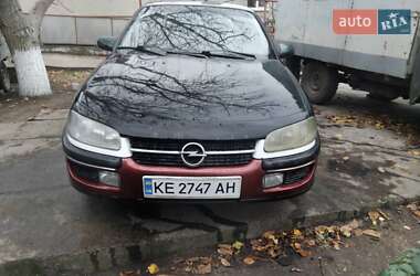 Седан Opel Omega 1994 в Обуховке