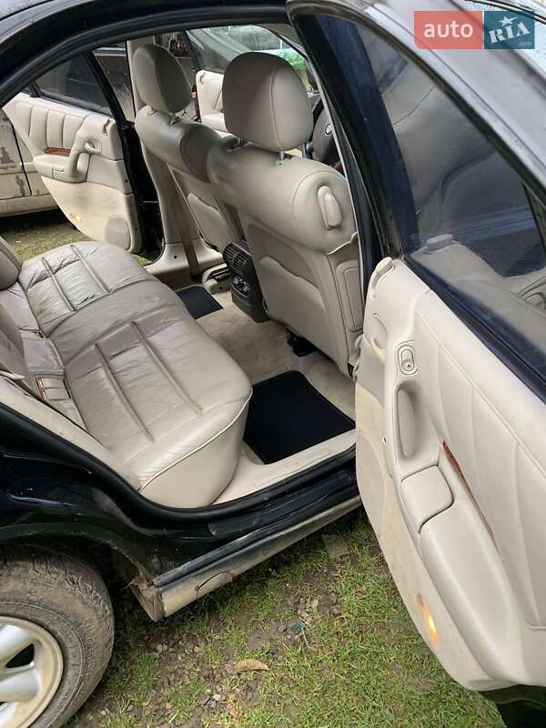 Седан Opel Omega 1998 в Косове