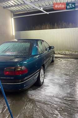 Седан Opel Omega 1997 в Луцьку