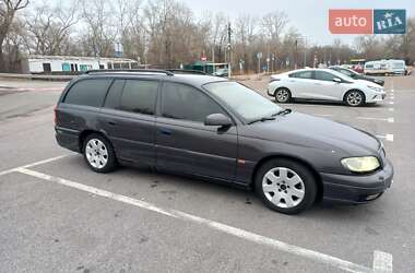 Універсал Opel Omega 2000 в 