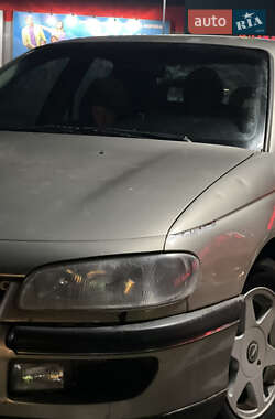 Седан Opel Omega 1996 в Ровно