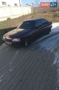 Седан Opel Omega 1990 в Коровии