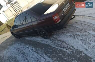 Седан Opel Omega 1990 в Коровии