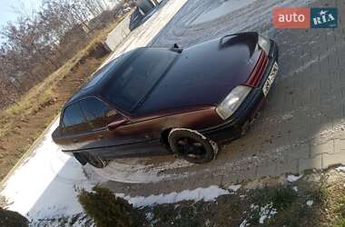 Седан Opel Omega 1990 в Коровії