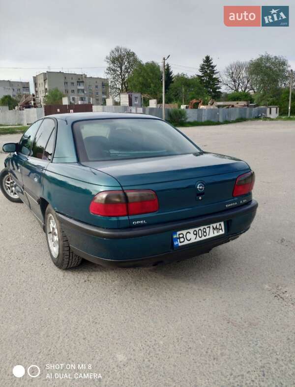 Седан Opel Omega 1998 в Пустомытах