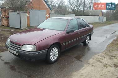 Седан Opel Omega 1988 в Ромнах