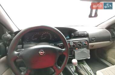 Седан Opel Omega 1996 в 