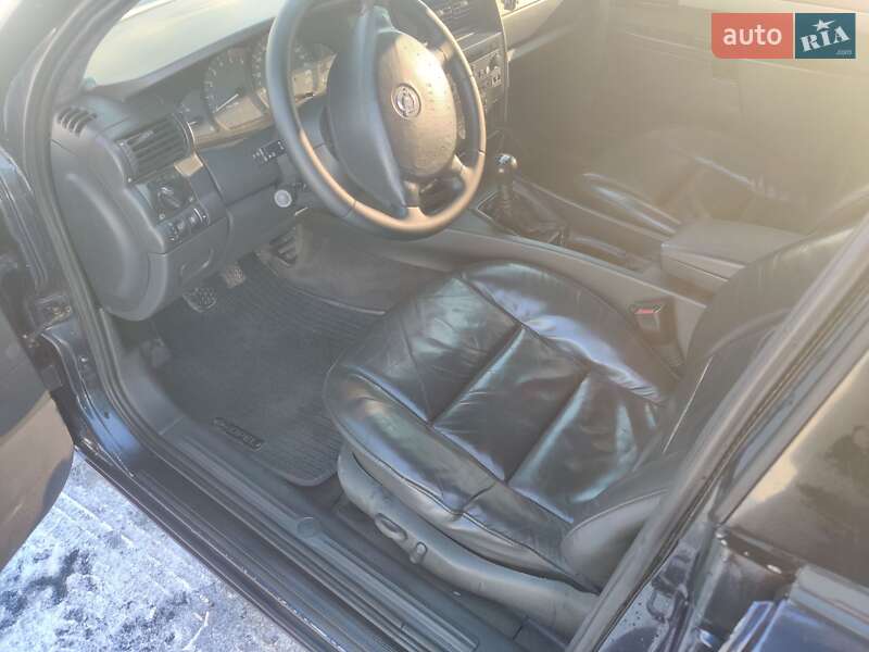 Седан Opel Omega 2001 в Виннице