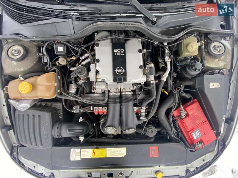 Седан Opel Omega 1994 в Нововолынске