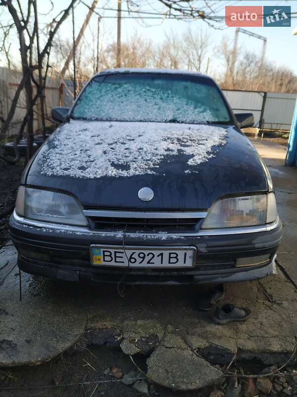 Седан Opel Omega 1993 в Первомайске