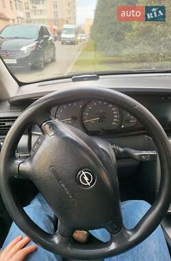 Седан Opel Omega 2003 в 