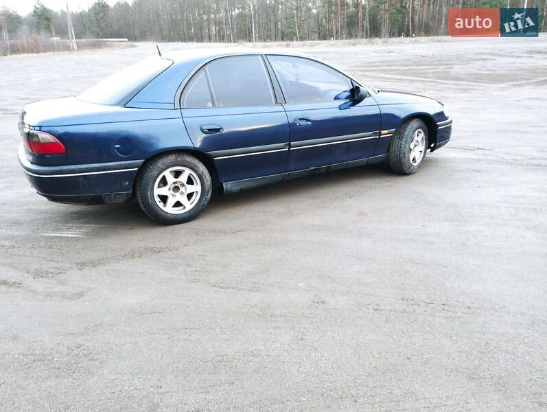 Седан Opel Omega 1994 в Сарнах