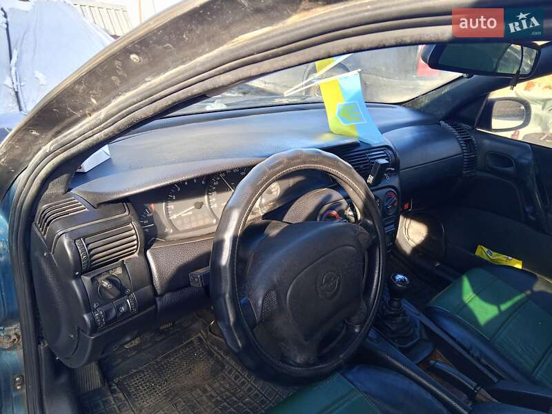 Универсал Opel Omega 1995 в Краматорске