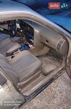 Седан Opel Omega 1986 в Николаеве