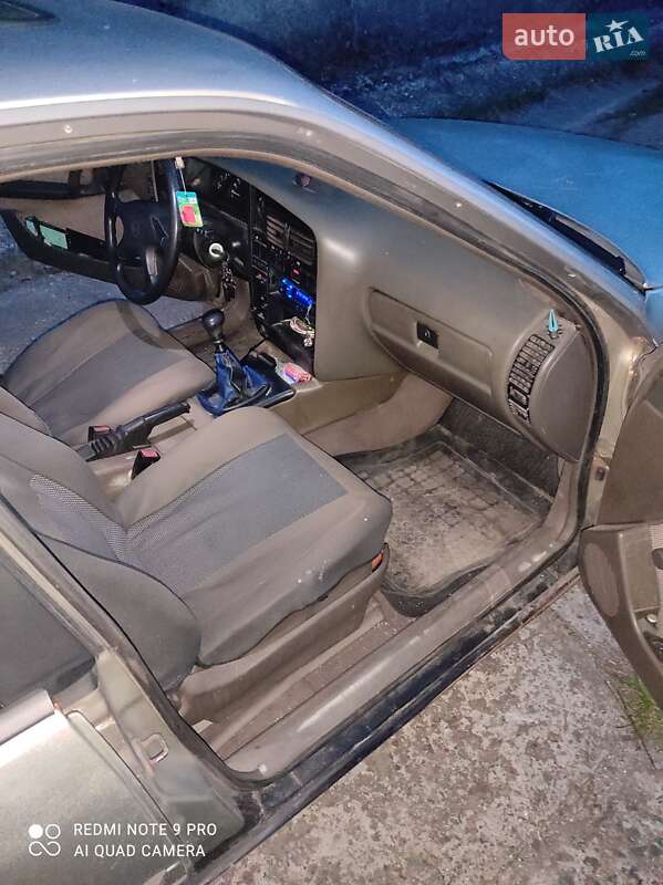 Седан Opel Omega 1986 в Миколаєві