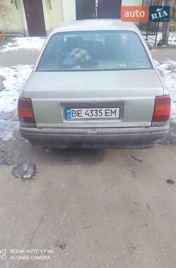 Седан Opel Omega 1986 в Николаеве