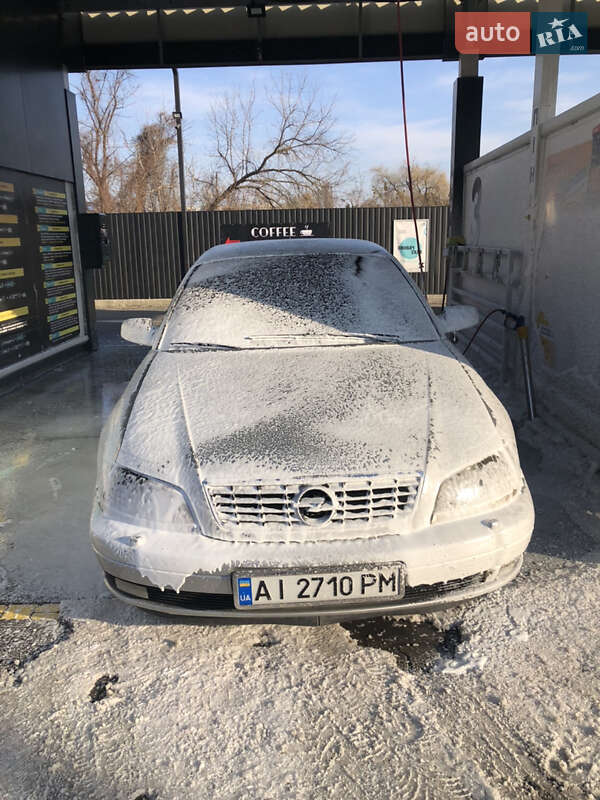 Седан Opel Omega 2002 в Києві