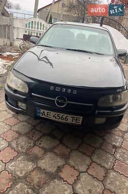 Седан Opel Omega 1998 в 
