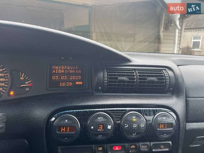 Седан Opel Omega 1998 в Кам'янському