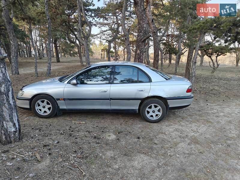 Седан Opel Omega 1997 в Дніпрі