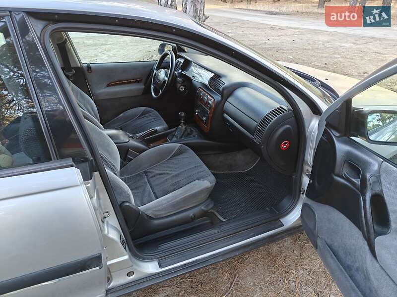Седан Opel Omega 1997 в Дніпрі