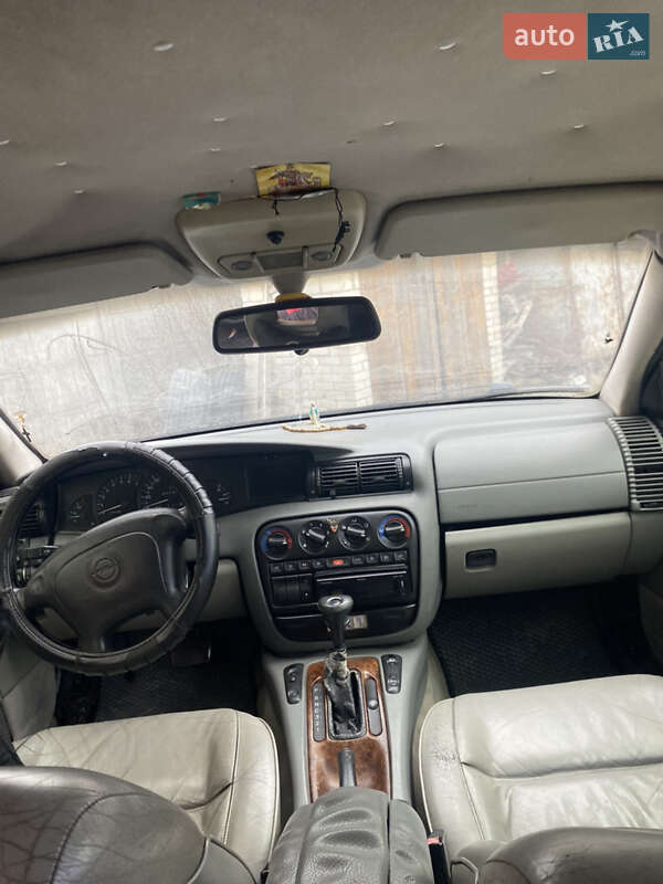 Седан Opel Omega 1995 в Николаеве фото 4 Седан Opel Omega 1995 в Николаеве
