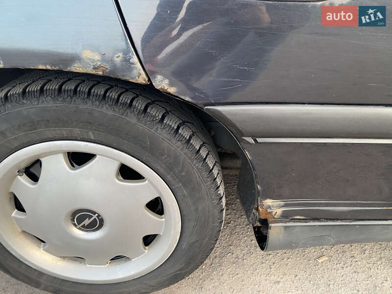 Седан Opel Omega 1995 в Калинівці