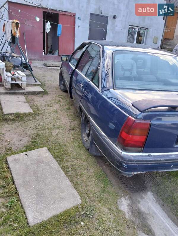 Седан Opel Omega 1991 в Ровно