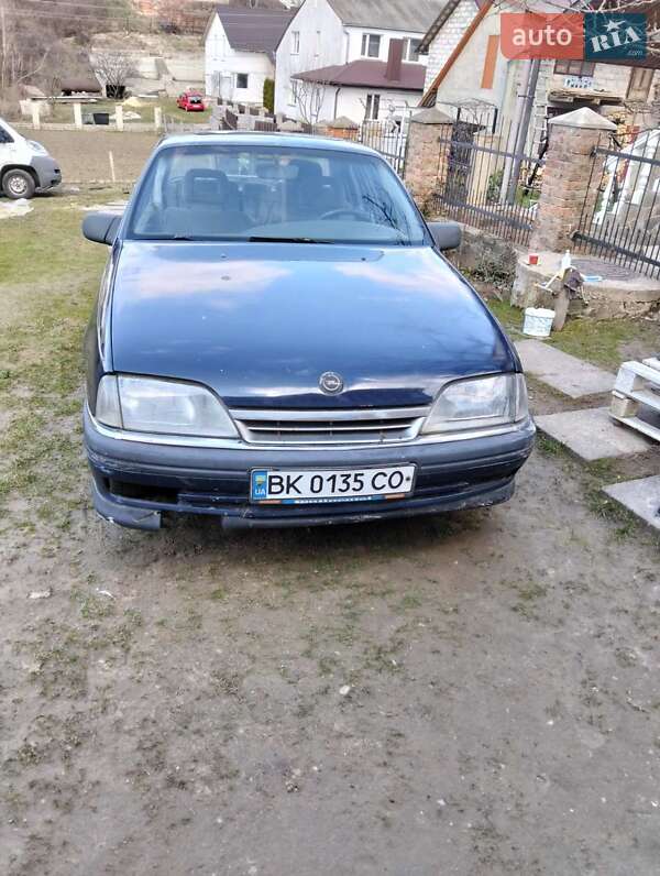 Седан Opel Omega 1991 в Ровно