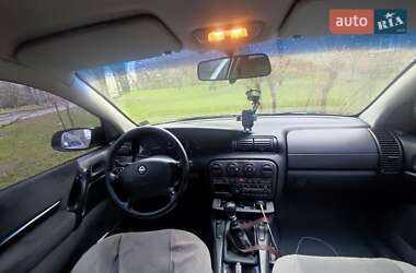 Седан Opel Omega 1998 в 