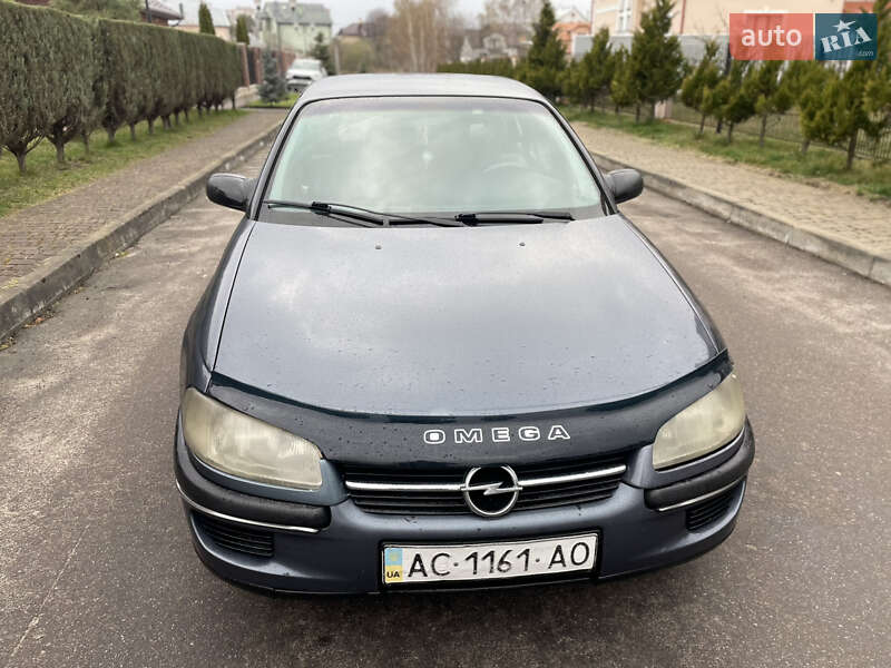 Седан Opel Omega 1996 в Шептицькому