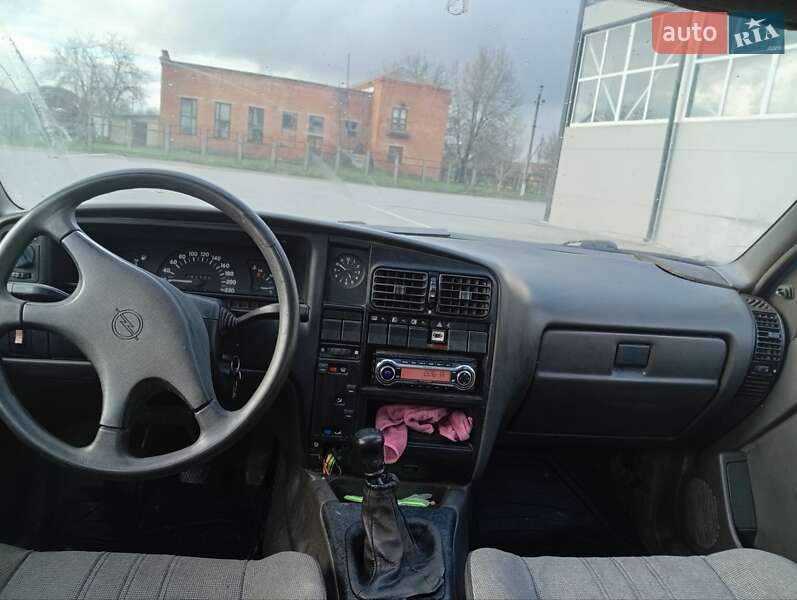 Універсал Opel Omega 1990 в Бершаді