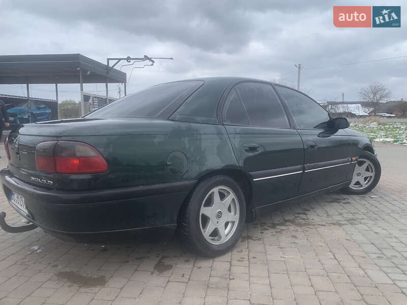 Седан Opel Omega 1995 в Жидачове