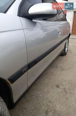 Седан Opel Omega 1998 в 