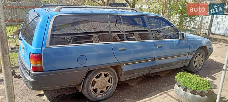 Универсал Opel Omega 1987 в Еланце