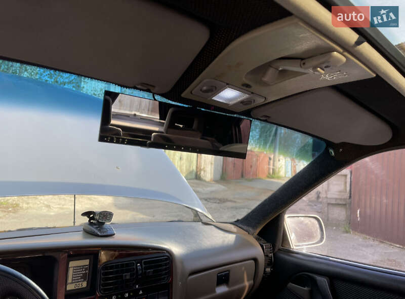 Седан Opel Omega 1987 в Киеве