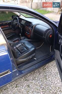 Седан Opel Omega 1995 в 