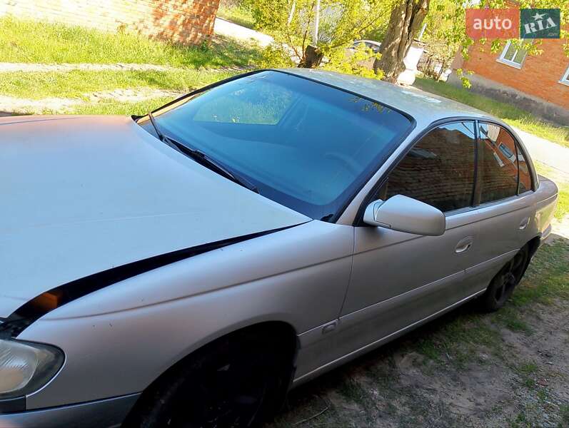 Седан Opel Omega 2002 в Александрие