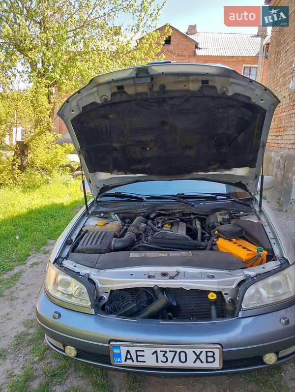 Седан Opel Omega 2002 в Александрие