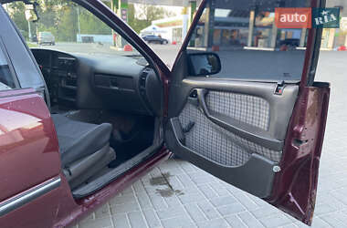 Седан Opel Omega 1990 в 