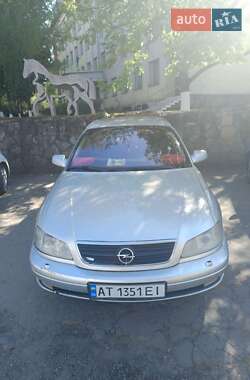Седан Opel Omega 2001 в Заставной
