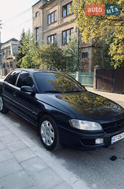 Седан Opel Omega 1996 в Чернівцях